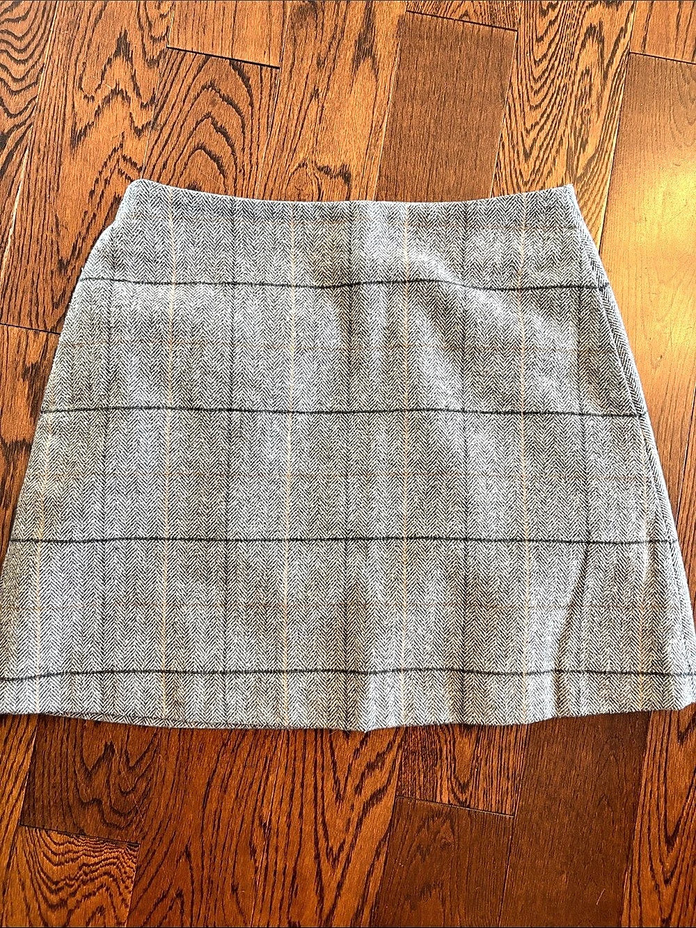 Uniqlo A-Line Skirt Plaid in Gray Waist 25 Like New